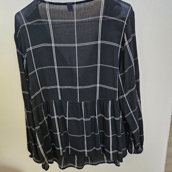 Long Sleeve Sheer Blouses - Picture 6 of 6